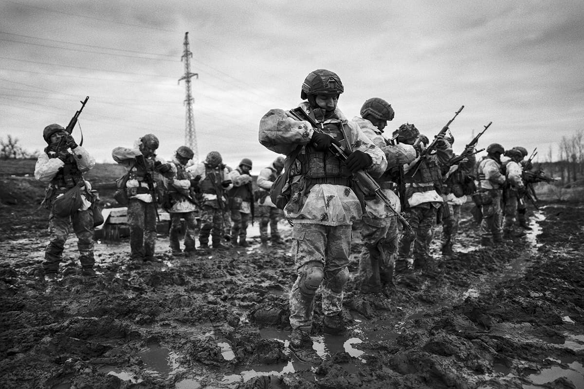 Ukrainian soldiers during a final shooting exercise before returning to the front.